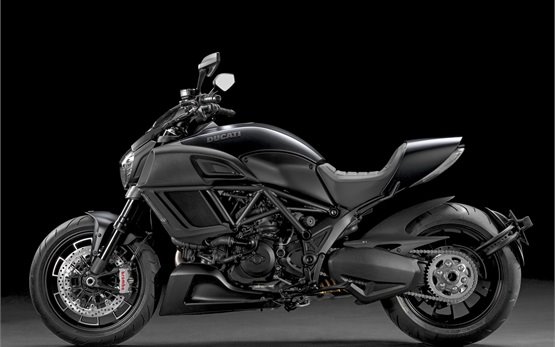 Ducati Diavel  - Motorradvermietung Rom