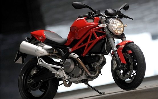 Ducati Monster 696 - Motorradvermietung Split