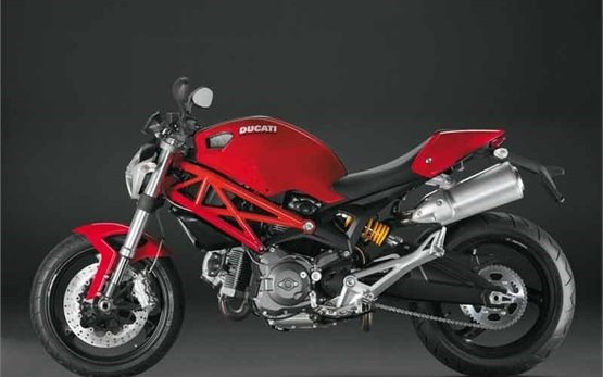 Ducati Monster 696 - мотоциклет под наем в Сплит