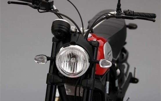 Ducati Scrambler Icon 803 - hire motorbike Florence