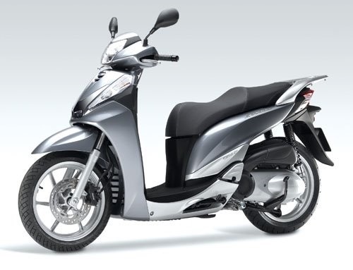 2011 Honda SH 300i - скутери под наем в Олбия