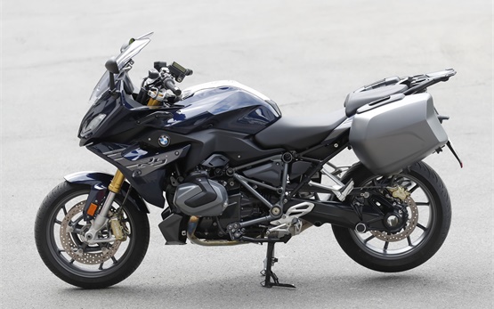 BMW R 1250 RS - rent a motorbike in Geneva