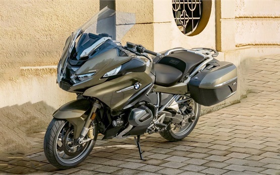 БМВ R 1250 RT - наем на мотоциклет 