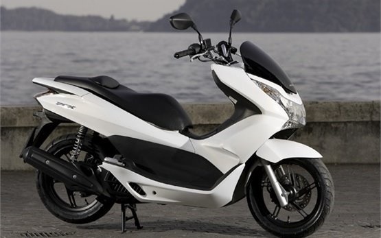 Honda PCX 125 - Motorroller mieten in Monaco