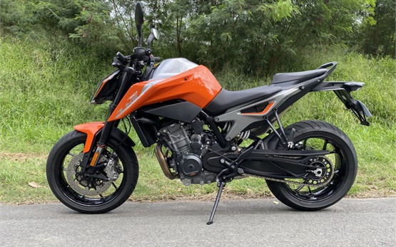 KTM 790 Adventure - мотоциклa напрокат Франция