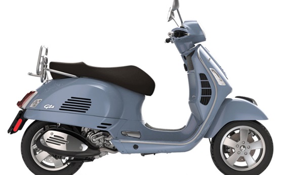 Piaggio Vespa 300 GTS - Rollervermietung in Mailand