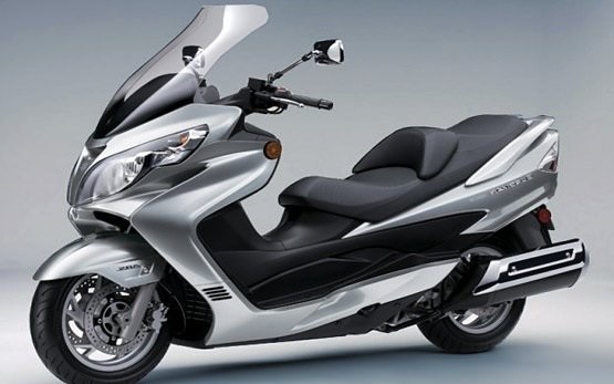 2020 Suzuki Burgman 400cc. rental in Mallorca Airport,