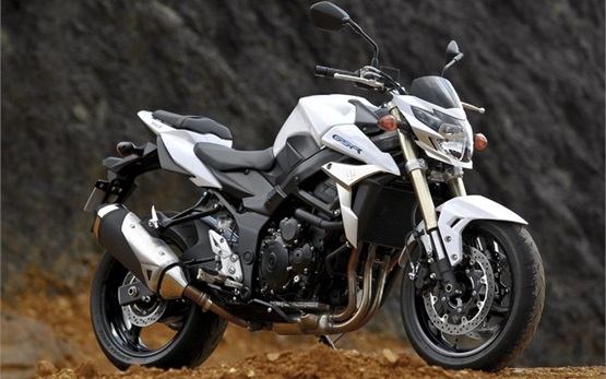 Suzuki GSR 750 - прокат мотоциклов Клайпеда, Литва