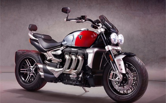 Triumph ROCKET 3 R - мотоциклет под наем Лисабон