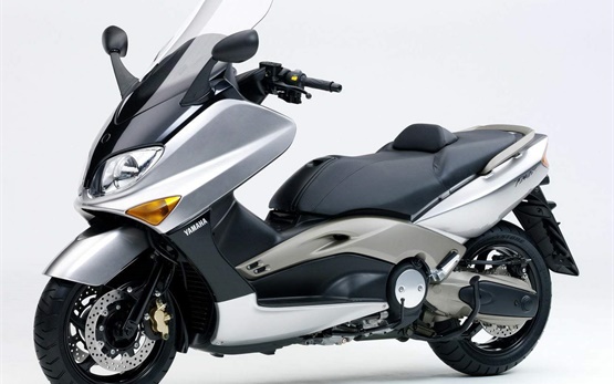 Yamaha T-Max 500 - para alquilar en Moscú