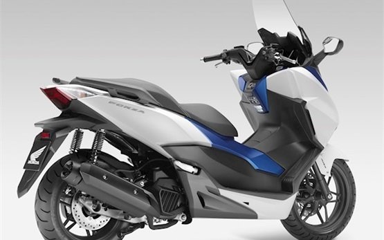 Honda Forza 125 - Rollerverleih Cannes