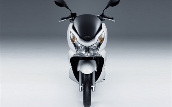 Honda PCX 125 - para alquilar en Cannes