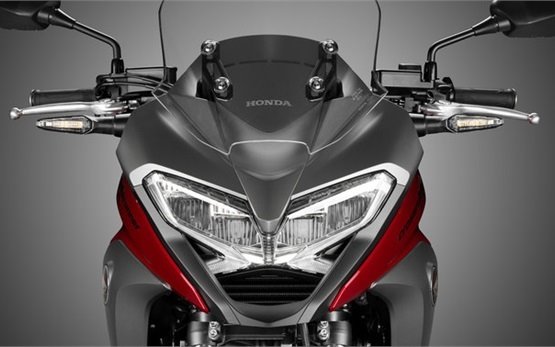 Honda VFR 800 X - наем на мотор в Испания