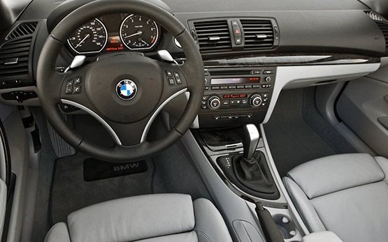 Интериор - 2008 BMW 320i кабриолет