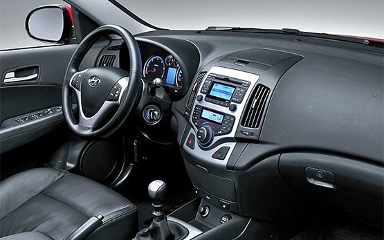 Interior » 2012 Hyundai i30 alquiler de coches