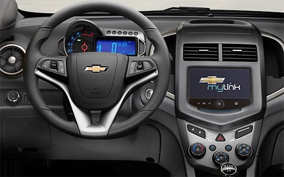 Innenansicht » 2013 Chevrolet AVEO AUTO