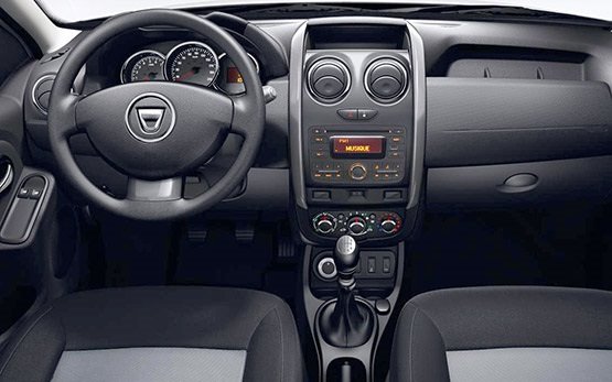 Interior » 2017 Dacia Duster 1.6 L 4X4