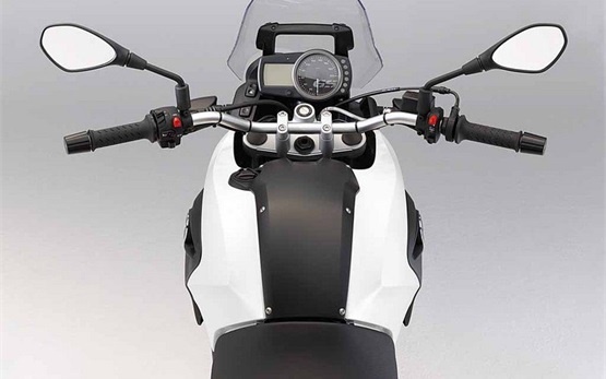 2012 БМВ 650 GS ТВИН мотоцикл напрокат Ираклион