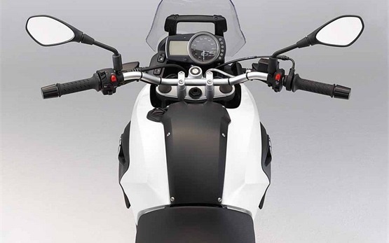 2012 БМВ 650 GS TWIN наем на мотор в Хераклион