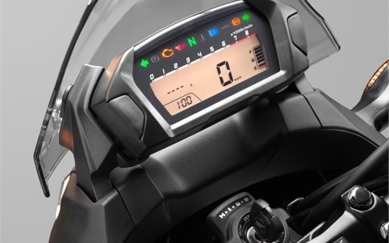 Honda CB500X - аренда мотоциклов Порто