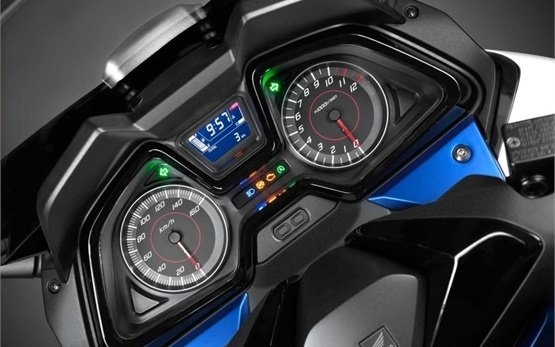 Honda Forza 300cc - alquiler de motos Madeira - Funchal Portugal