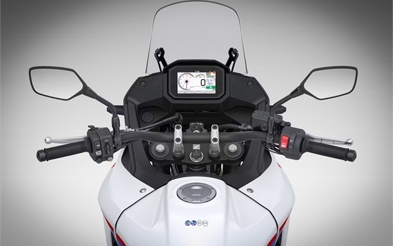 Honda Transalp 750cc - motorradverleih in Tiflis