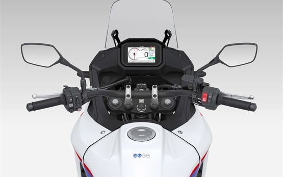 Honda Translap 750 - motorrad mieten  -  Faro