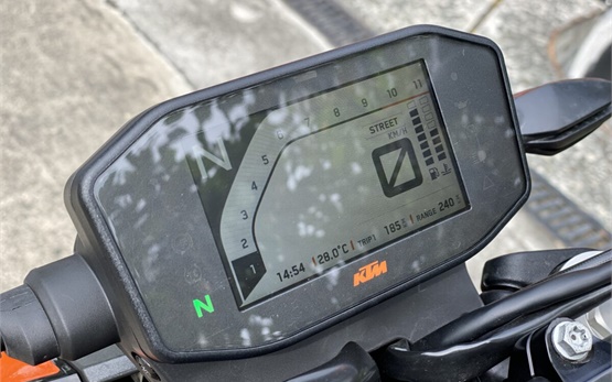 KTM 790 Adventure - hire a motorbike in France