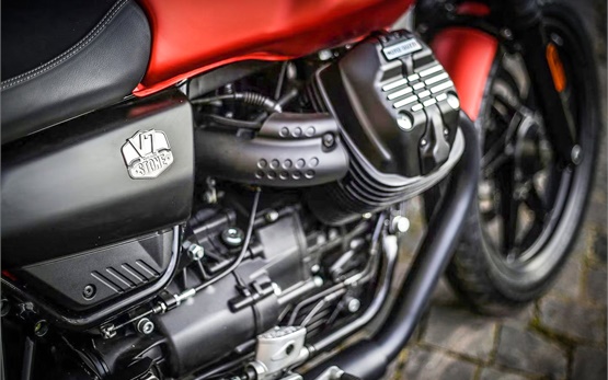 Moto Guzzi V7 - наем на мотор Италия, Соренто
