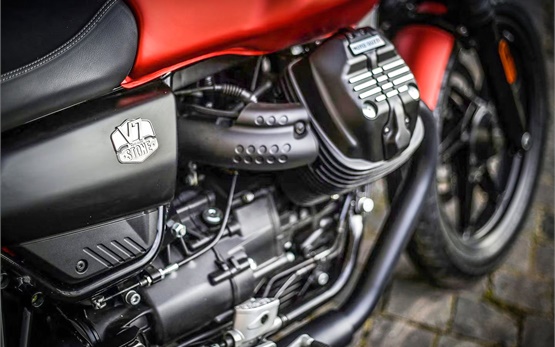 Moto Guzzi V7 Stone  - motorcycle rental Sorento