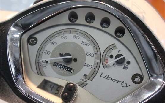Piaggio Liberty 125 - scooter for hire in Split