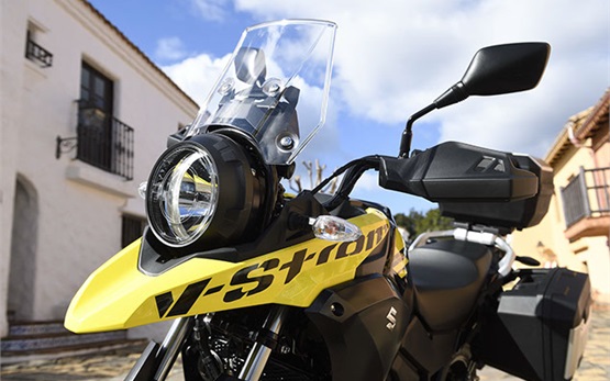 Suzuki V-strom 250cc - rent a motorbike Madeira