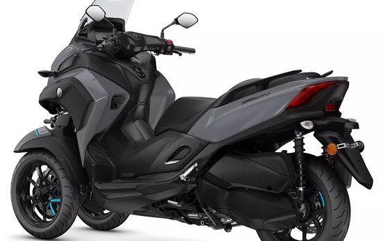 Yamaha Tricity 300cc - прокат скутера Португалии