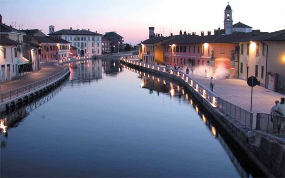 Милано, Италия - Naviglio Grande Canale