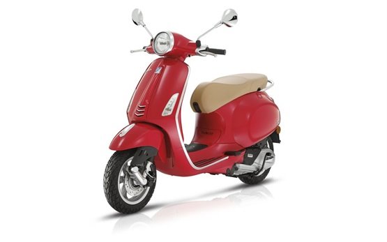 Piaggio Vespa 50cc scooter rental in Barcelona