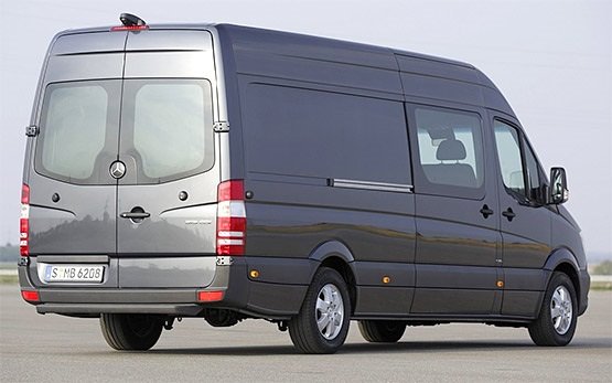 Vista posterior » 2012 Mercedes Sprinter 14+1