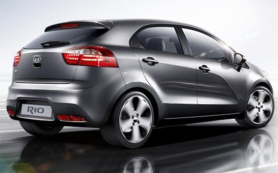 Vista lateral » 2016 KIA RIO 1.2l