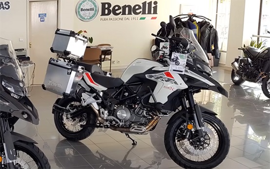 Benelli TRK 502 X - наем на мотори България