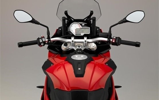 BMW S 1000 XR - Motorradvermietung Lissabon