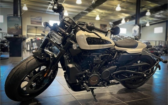 Harley-Davidson Sportster - motorcycle rent Menton France