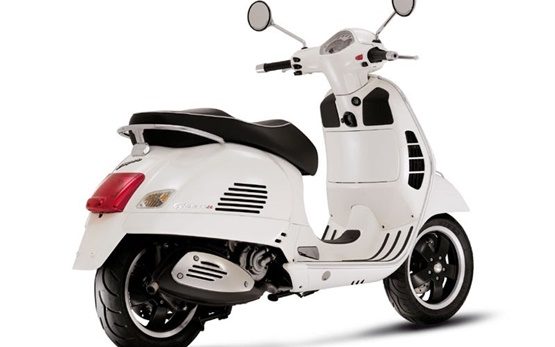 Piaggio Vespa 300 Rollervermietung