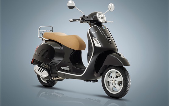 Piaggio Vespa GTS 125 - alquiler de scooters en Faro