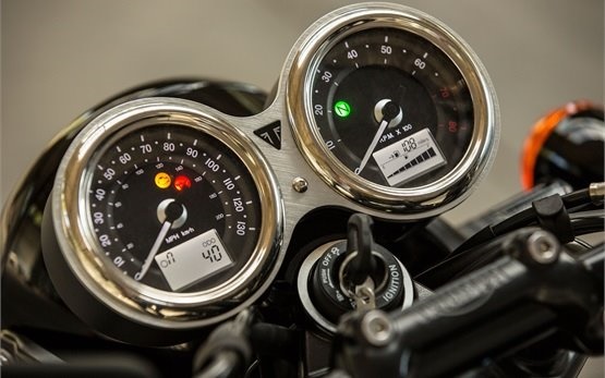 Triumph Bonneville T100 - Motorrad mieten Frankreich