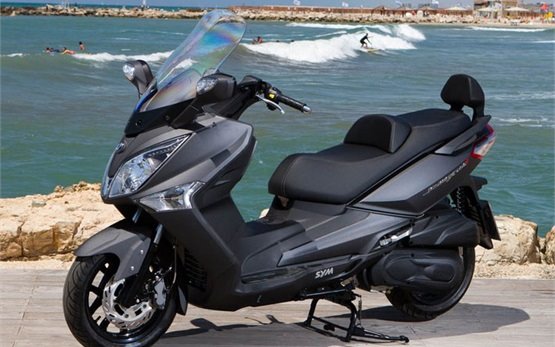 SYM GTS 125cc - scooter rental Lisbon