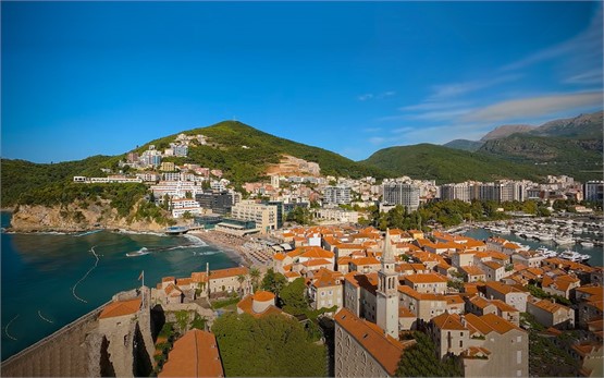 Budva - ciudad de Montenegro, Mar Adriático
