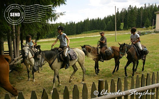 Катание на лошадях в горе Родопы