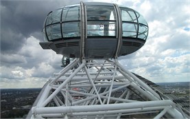 London eye - кабина