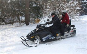 People on snowmobile tours in Bansko