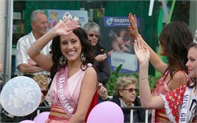 Rose queen - Rose Festival in Kazanluk