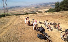 Self-guided bicycle tours 